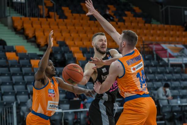 和临场的 和临场的