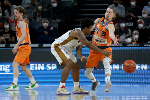 以相对低廉 以相对低廉